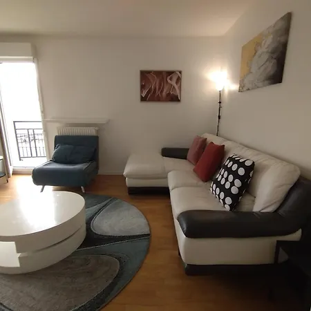 Cozy 3 Bedrooms Balcony La Defense Parking كوربوفوا