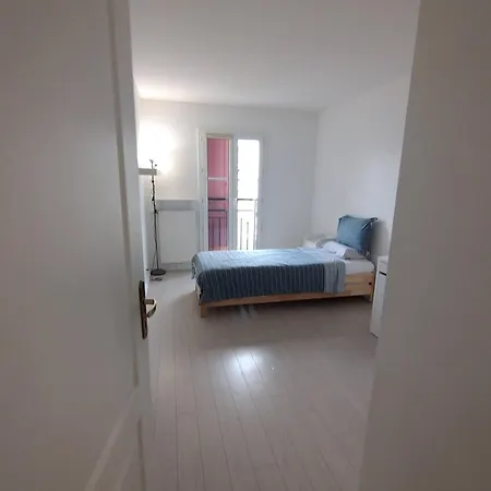 شقة Cozy 3 Bedrooms Balcony La Defense Parking كوربوفوا